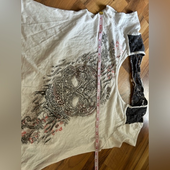 Women's Graphic Lace Top - Cream and Black - Picture 3 of 5